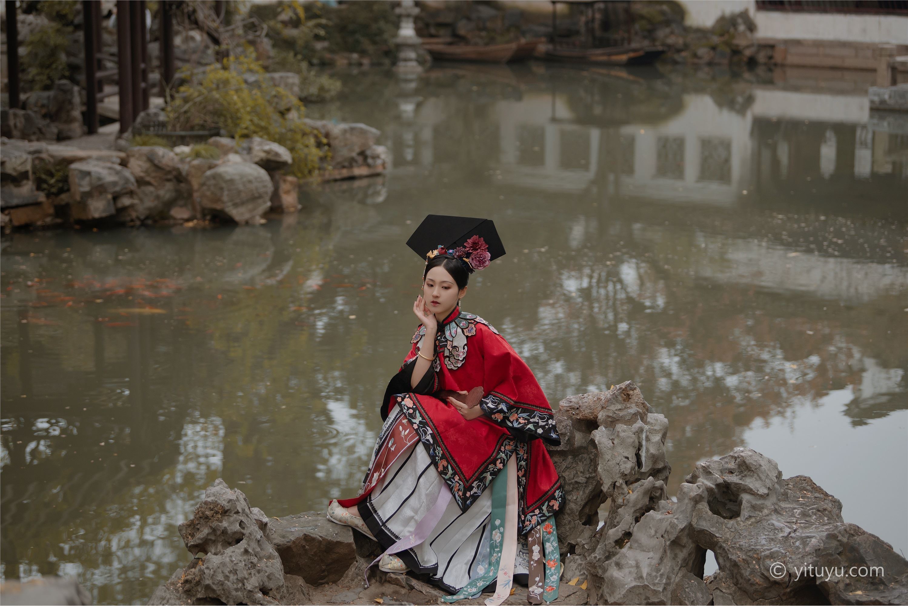 YITUYU艺图语 2021.08.10 晚秋 苏苏